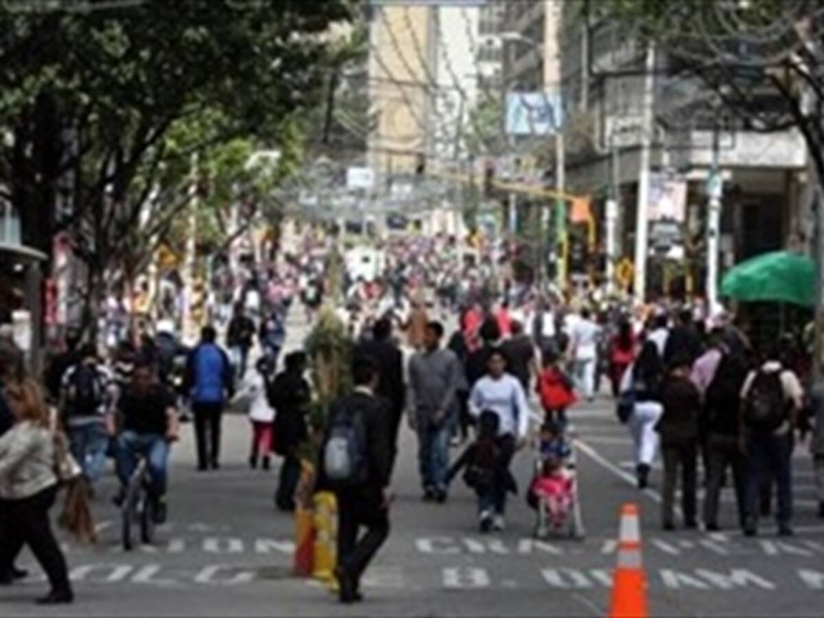 Anuncian sanción por nuevos retrasos en peatonalización de la Séptima