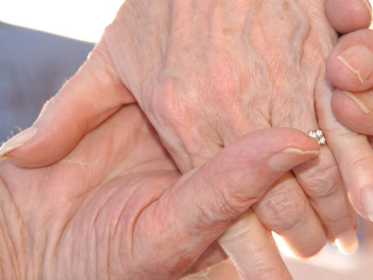 Los cuidados paliativos cambian el rostro de la muerte a miles de personas