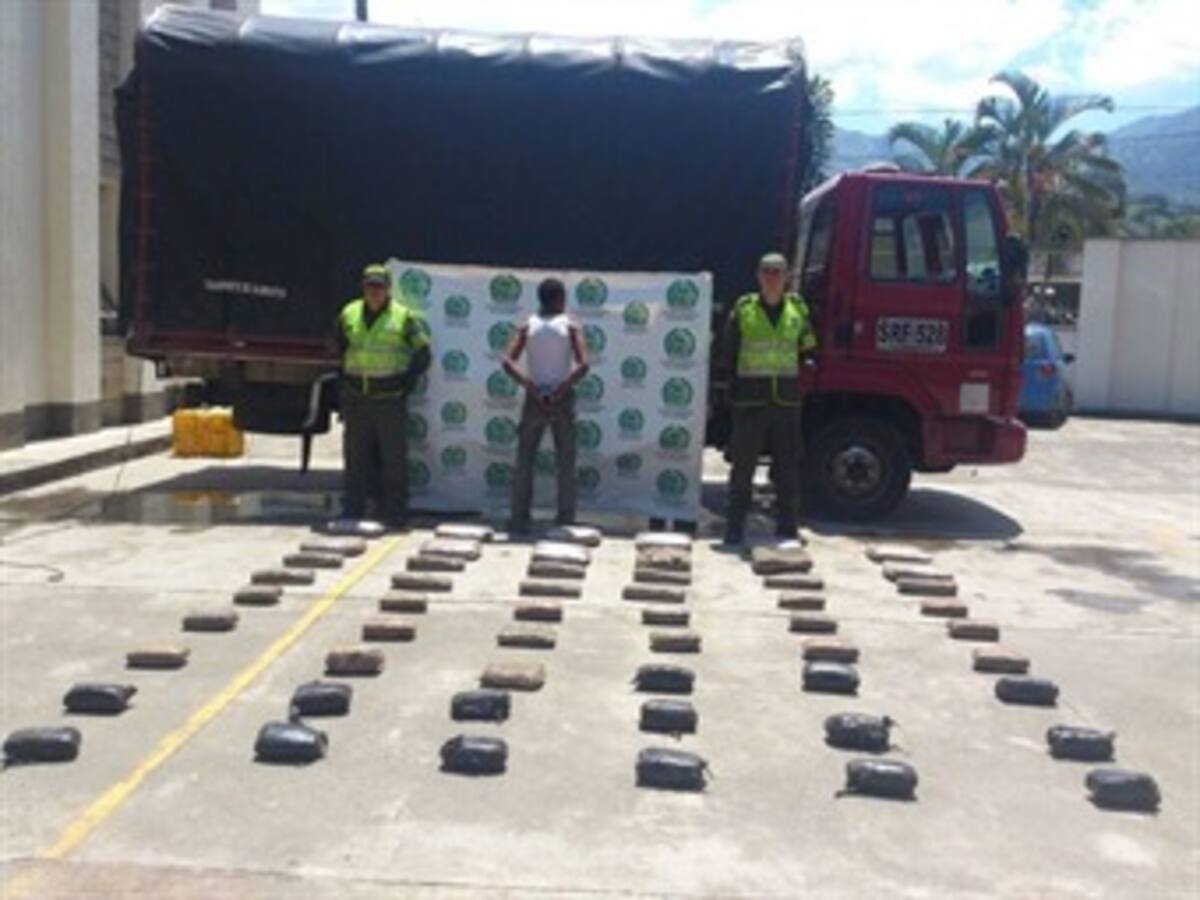 En vías de Caldas incautan 60.000 dosis de marihuana