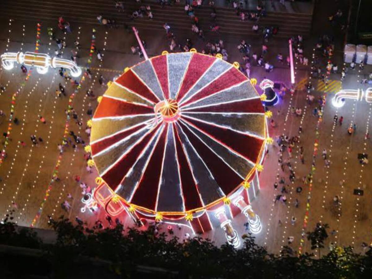 En Medellín apagan hoy el tradicional alumbrado navideño 2015-2016