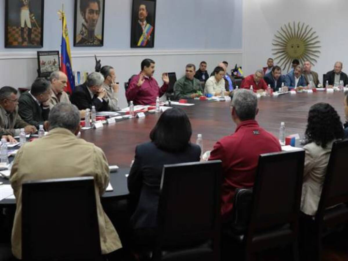 Chavismo aprieta la mordaza a redes sociales y a medio en Venezuela