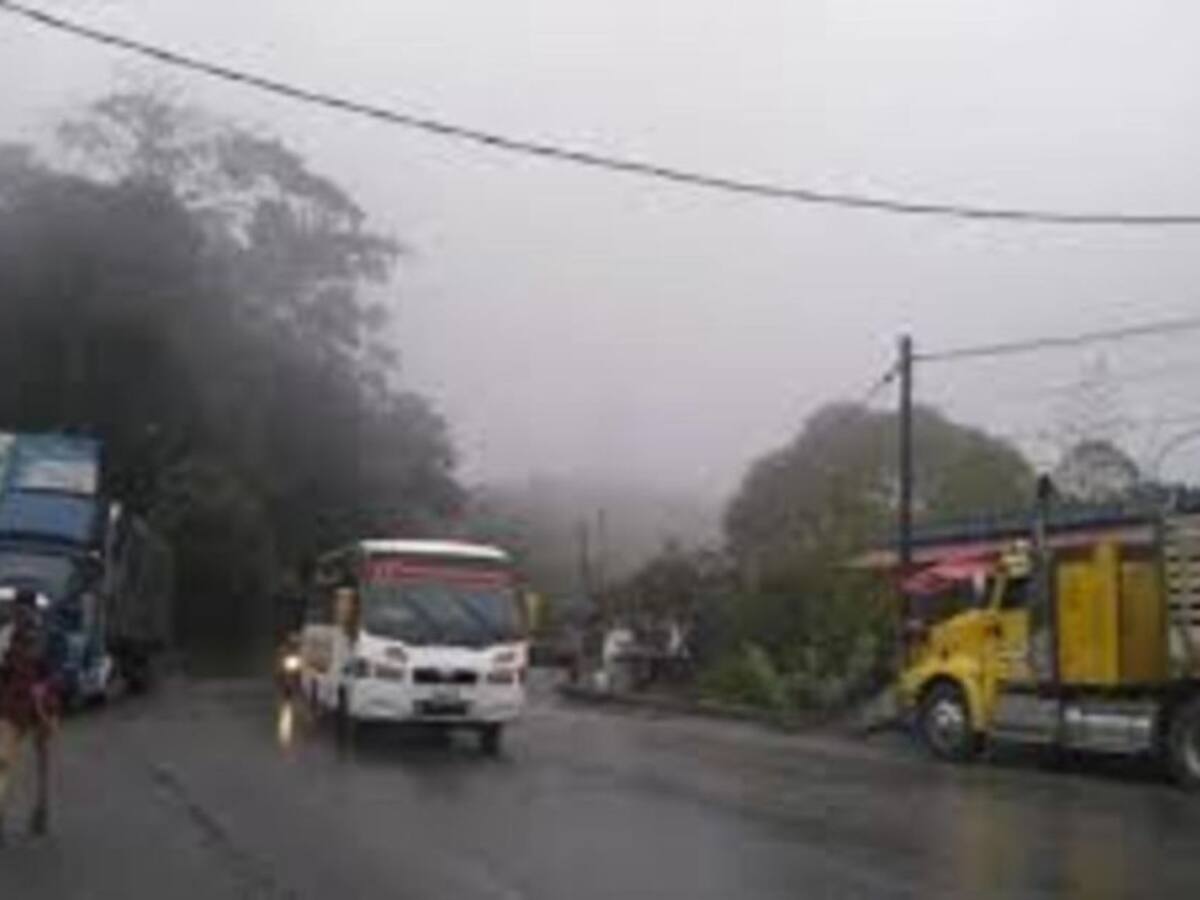 Comerciantes de vía Ibagué – Cajamarca afectados por crisis del COVID-19