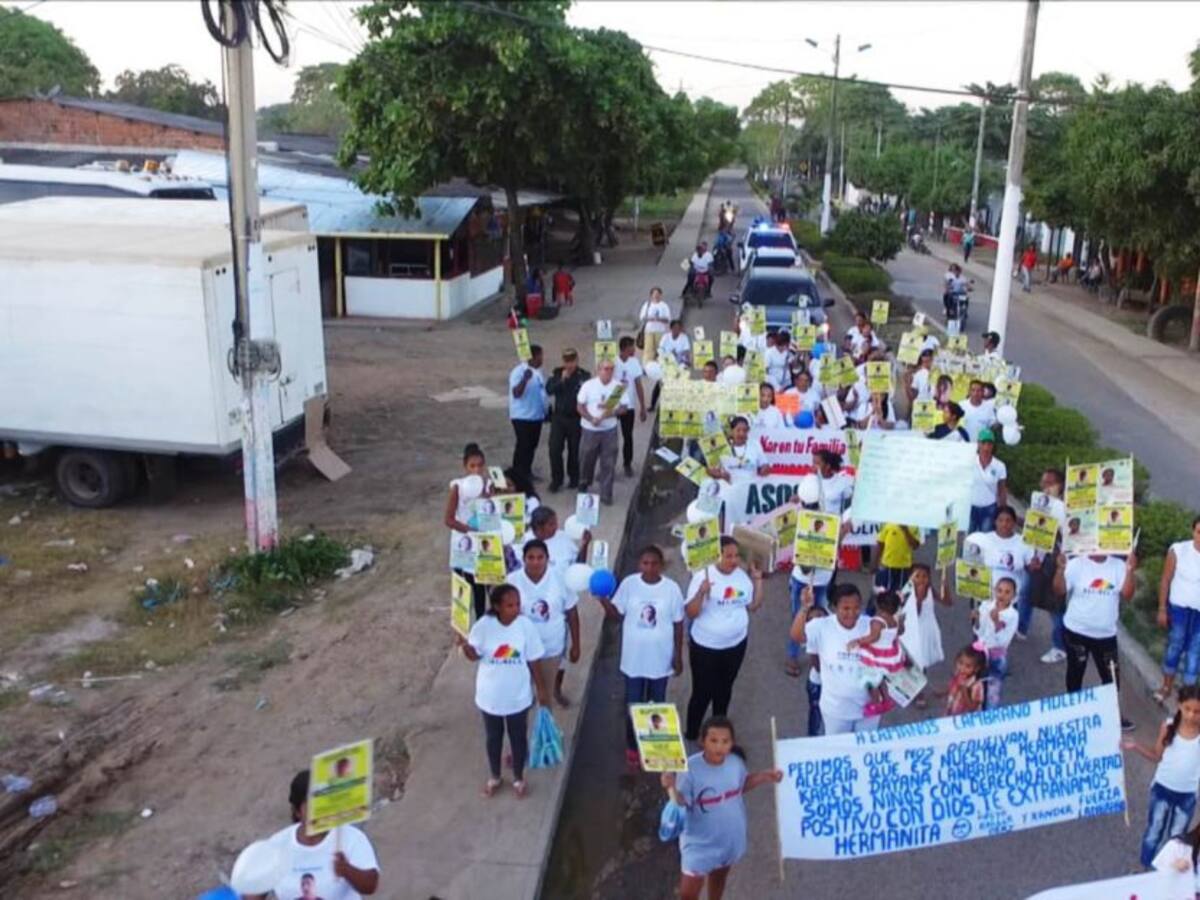 Realizan marcha en Mompox por el regreso de Karen y Wicho