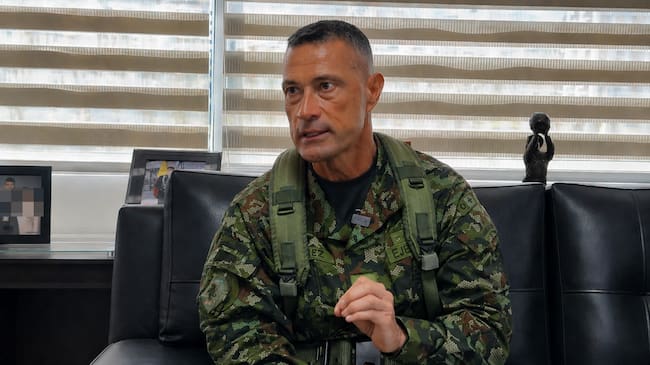 Comandante del Ejército, general Royer Gómez