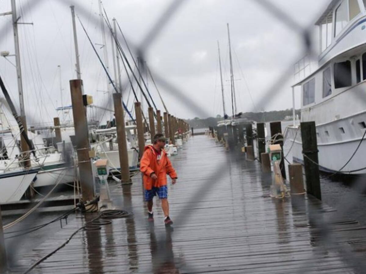 Colombianos en Florida se refugian del huracán Michael