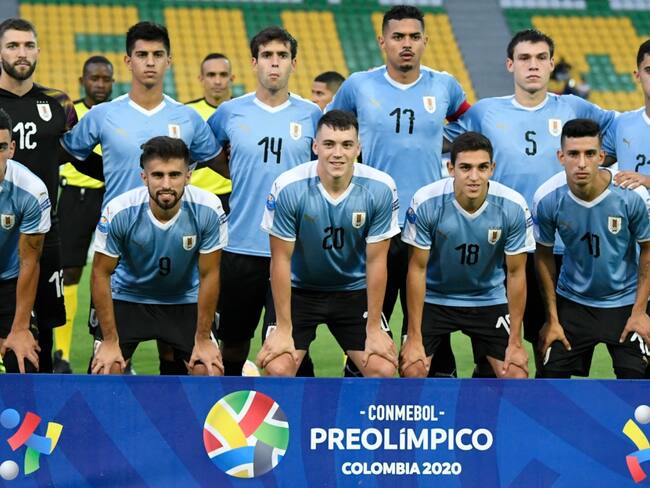 Uruguay venció a Perú y esperará resultados para avanzar al cuadrangular
