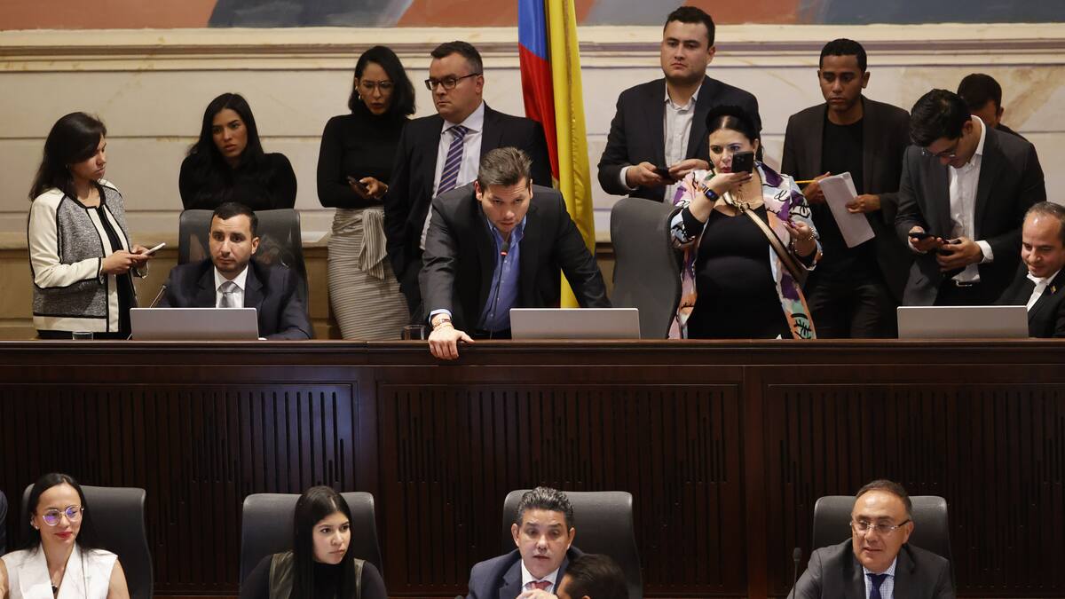 Dirección Administrativa de Cámara aclara polémica de contratos millonarios sin licitación