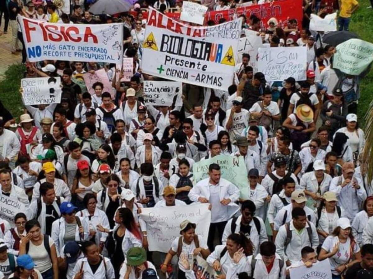 Estudiantes, motociclistas y taxistas se movilizan en Barranquilla
