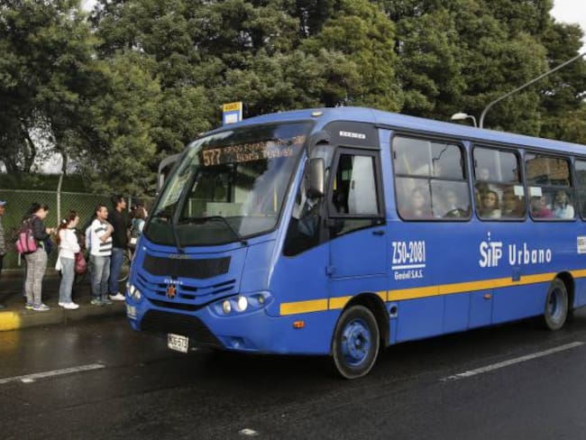 Investigan dos atracos a pasajeros de bus del SITP en Bogotá