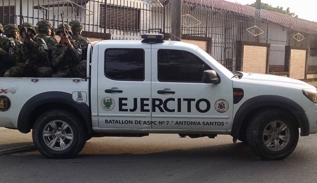 Soldados en el Municipio de Hacarí, Norte de Santander,
