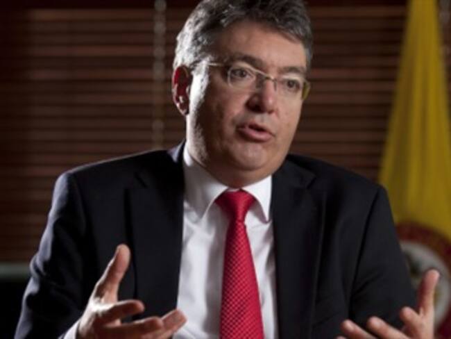 Organizaciones criminales tratan de acorralar con crímenes a la DIAN: Cárdenas