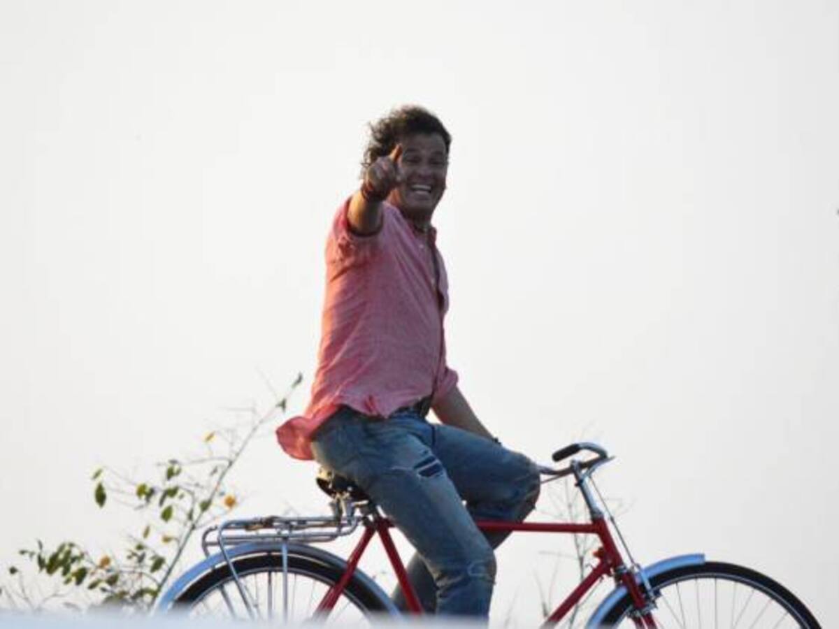 En la bicicleta de Shakira y Carlos vives