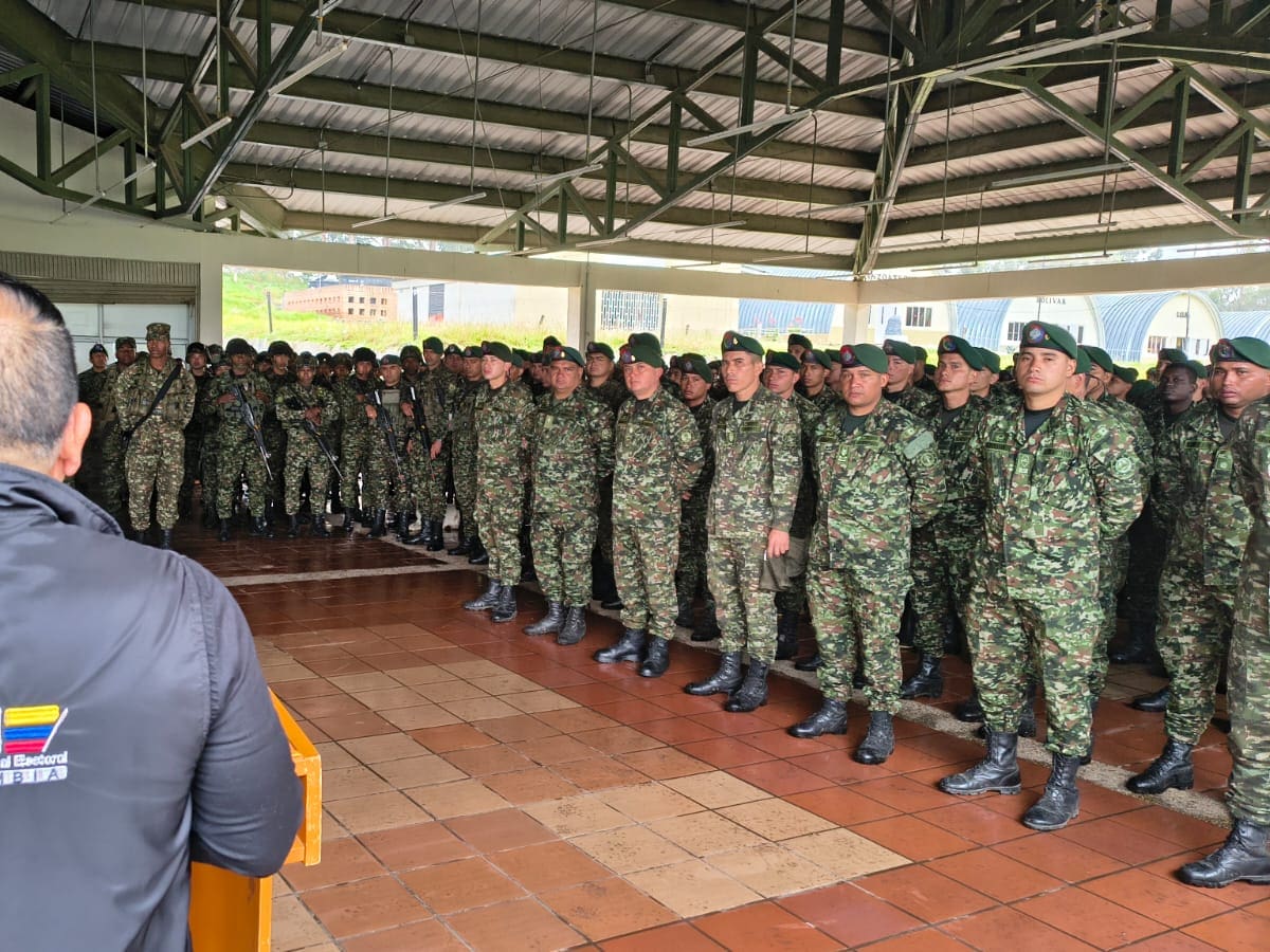 CNE capacitó a 900 integrantes de la Fuerza Pública en Nariño para las elecciones presidenciales