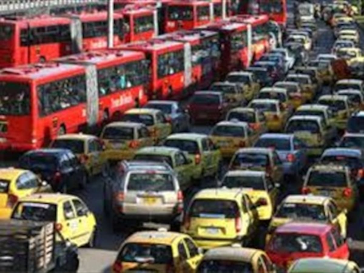 Opiniones divididas de bogotanos frente a propuesta de reducción del pico y placa