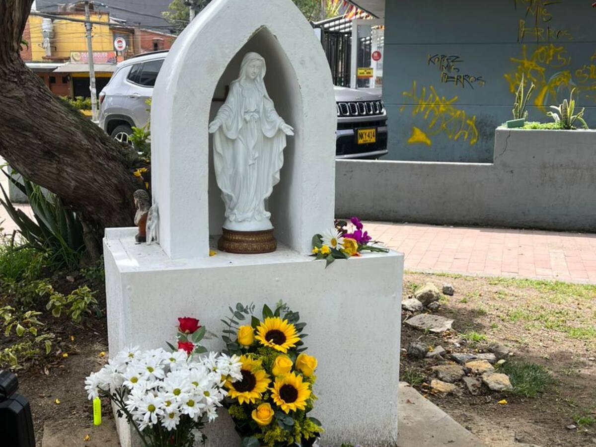 Vecinos de Modelia despiden a Miguel Uribe Turbay y denuncian creciente inseguridad en el barrio