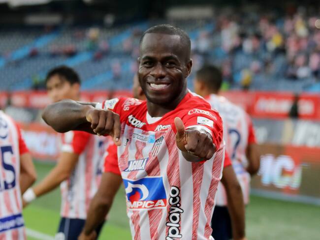 Carmelo Valencia develó la dolorosa razón por la que no pudo seguir jugando