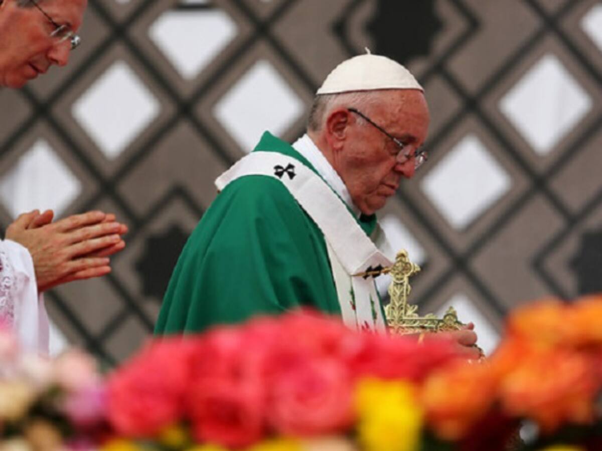 Piden al papa Francisco mediación para reactivar diálogo con ELN