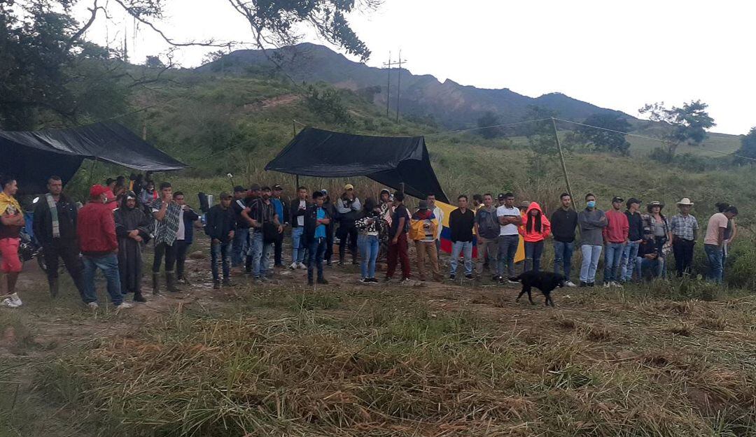 Se divide el paro en el Huila por desacuerdos entre camionera e indígenas