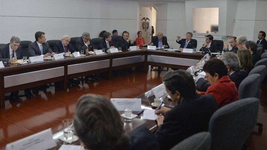 Reunión entre el presidente Santos, Humberto De la Calle y el Consejo Gremial Nacional. Foto: Presidencia de la República