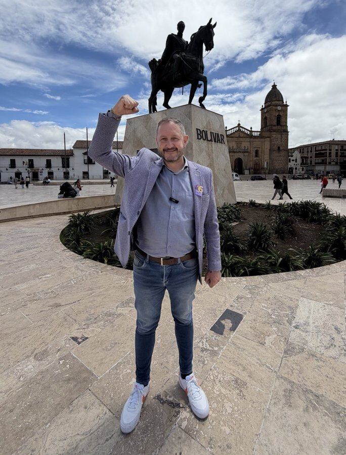 El representante resaltó la unidad y la fuerza juvenil en la consulta.