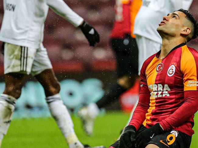 Con Falcao, sin público y sin goles terminó clásico Galatasaray - Besiktas