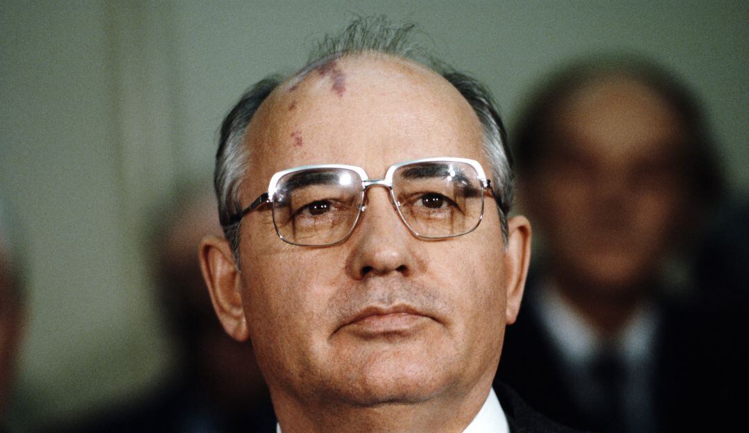  Mijaíl Gorbachov