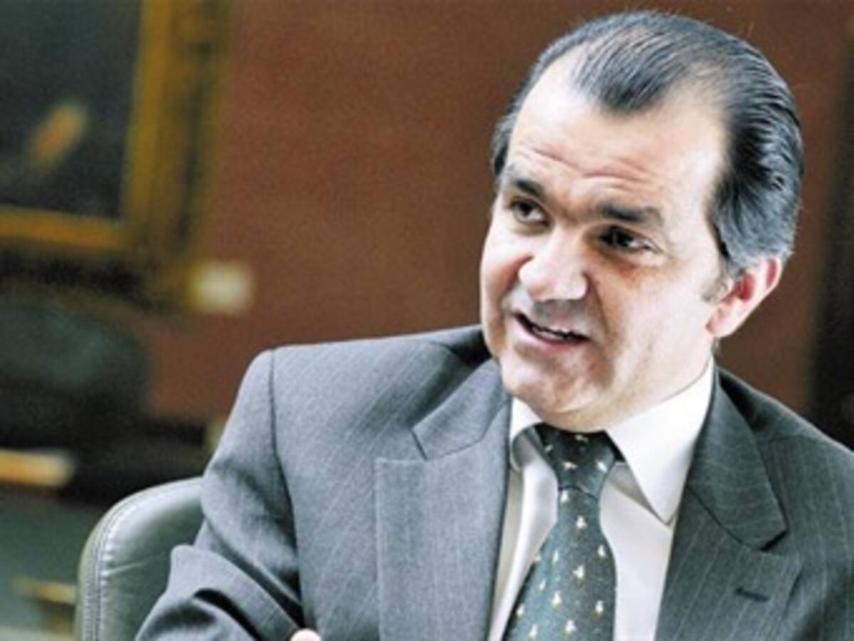 El gobierno modificó presupuesto del 2010 y asigna más recursos al Congreso