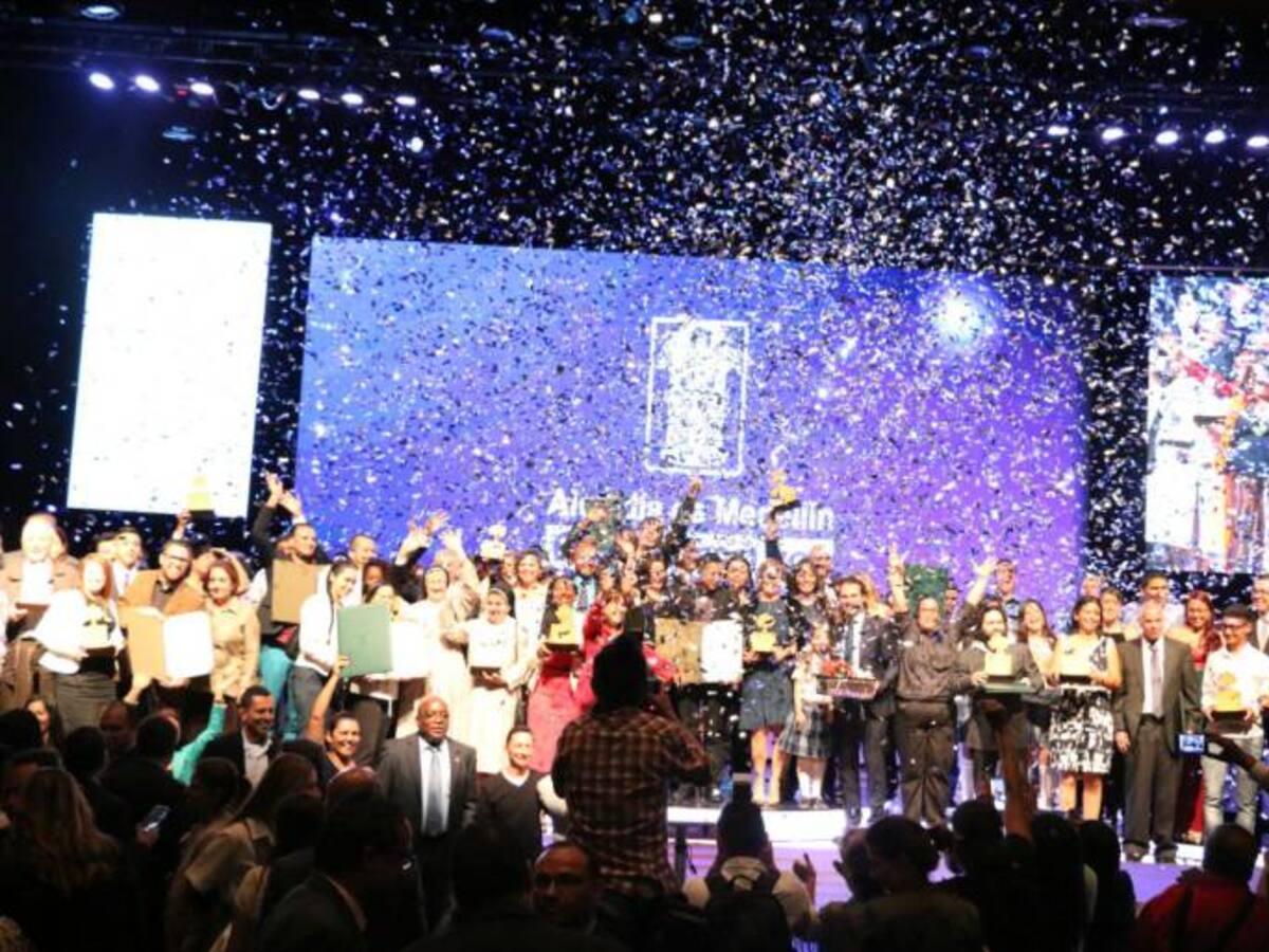 Medellín reconoció la calidad de sus maestros y alumnos