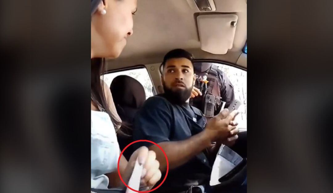 Policía se prestó broma para avisarle a que iba a ser papá