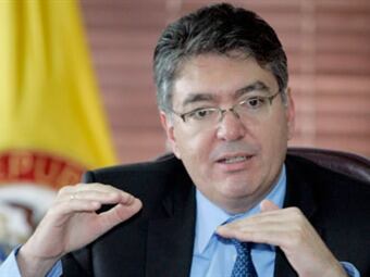 El ministro de Hacienda dice que no es viable dar más recursos a la Registraduría. Foto: Oficial