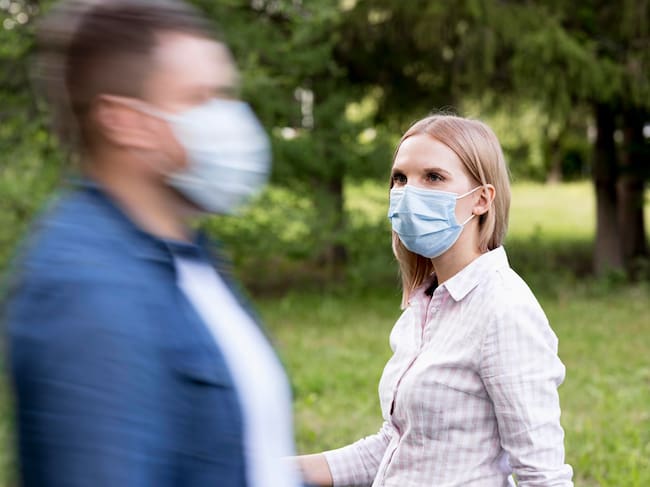 Advierten riesgos por humo del incendio de Iguaque.