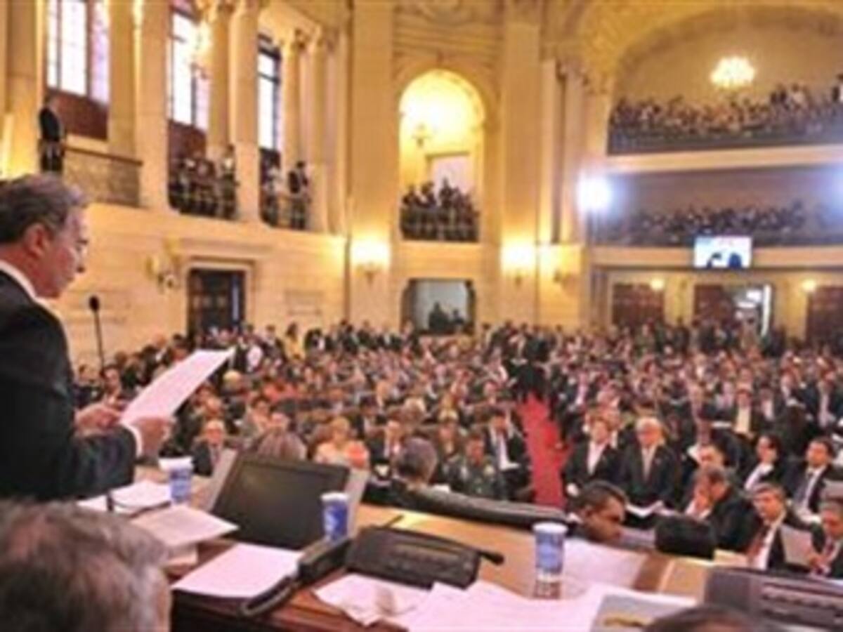 Se estrena “Voltearepismo”: Javier Cáceres elegido como presidente de Senado y Edgar Gómez en Cámara