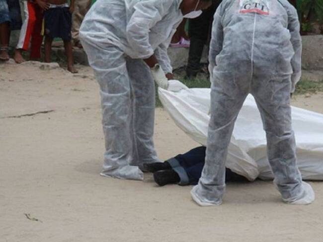 El hallazgo fue en la Ciénaga de los Vásquez, zona insular de Cartagena. La Policía asegura que sería una retaliación interna del Clan del Golfo