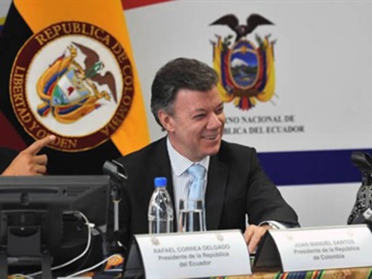 Santos y Correa anunciarán disminución en 50% costos de tiquetes aéreos
