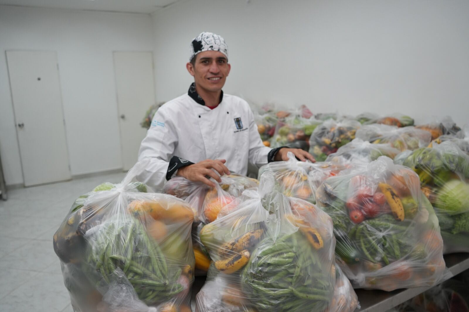 Paquetes fruver. Cortesía: Alcaldía de Medellín.