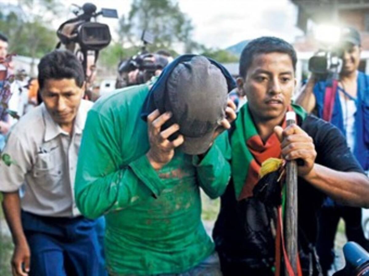 Con 'latigazos' fueron castigados los cuatro guerrilleros detenidos por la Guardia Indígena en el Cauca