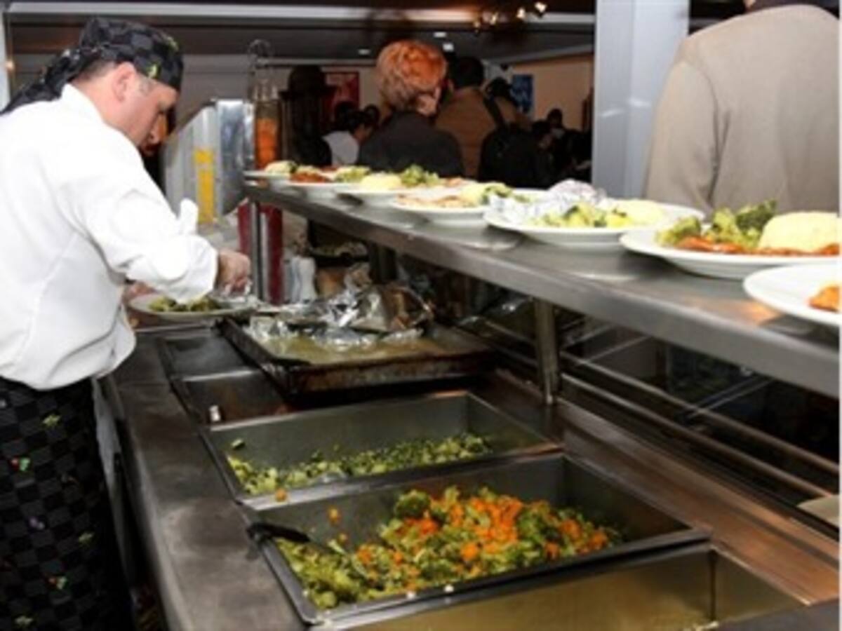 Restaurantes y medicina prepagada no tendrán cambios con la Reforma Tributaria: Dian