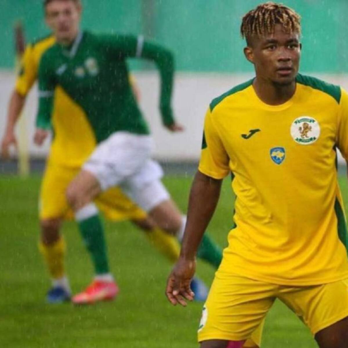 Regresó a Barranquilla el jugador Gilmar Bolívar, quien estaba en Ucrania