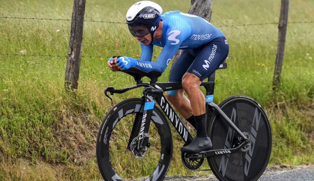 Miguel Ángel López durante la prueba contrarreloj en Francia.