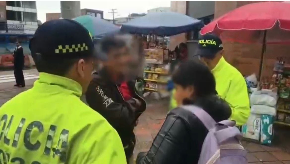 Capturan a hombre que abusaba menores en Bogotá: los amenazaba con no darles comida