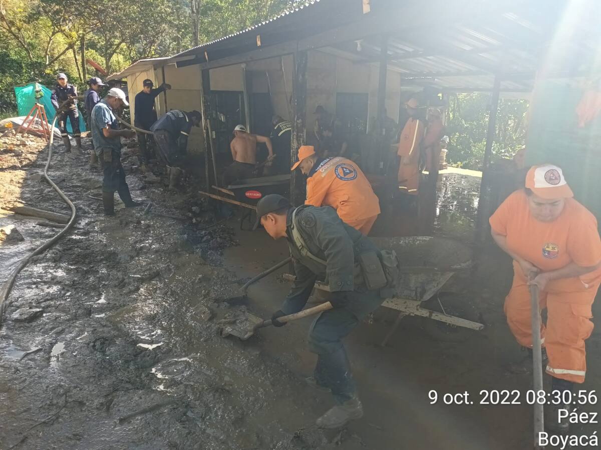 Ola invernal deja una familia damnificada y una vereda incomunicada en Paéz
