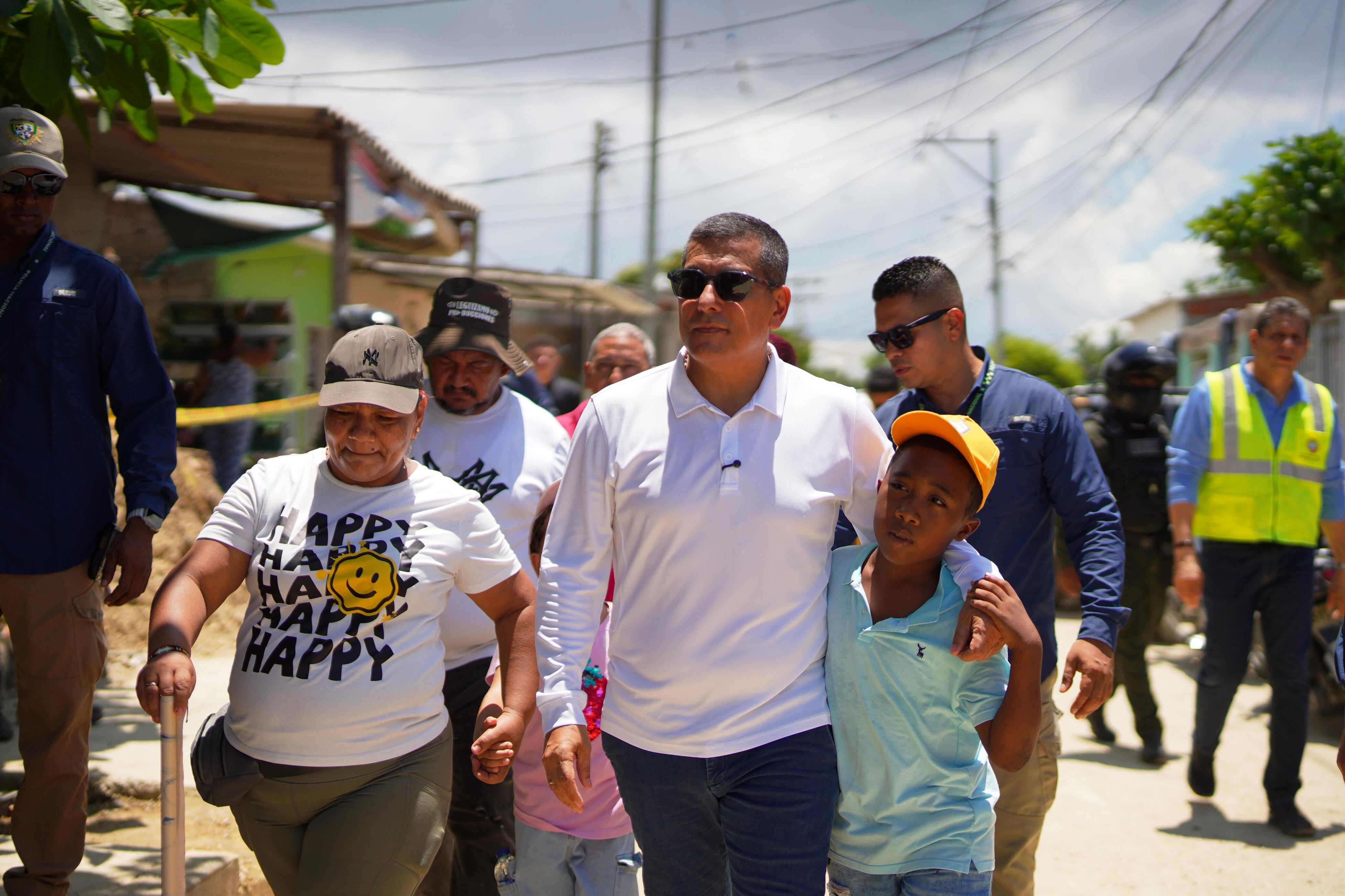 Alcalde Dumek Turbay entregará la calle Colombia de Olaya Herrera, en la primera semana de octubre, y será completada hasta inmediaciones de la Ciénaga de la Virgen