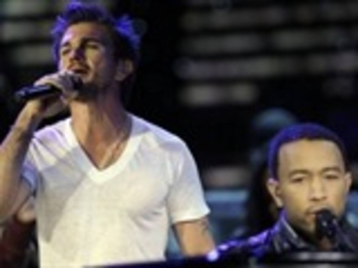 Juanes cantó junto a John Legend en la NBA All Star Game
