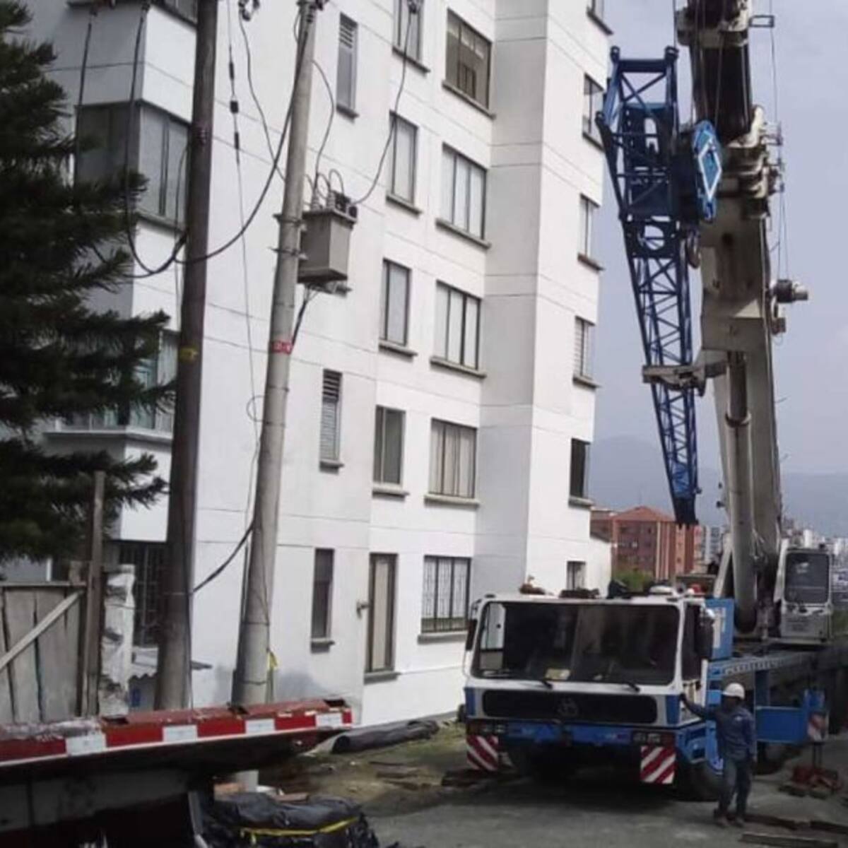 Avanza la instalación de la última pilona del Megacable en Pereira