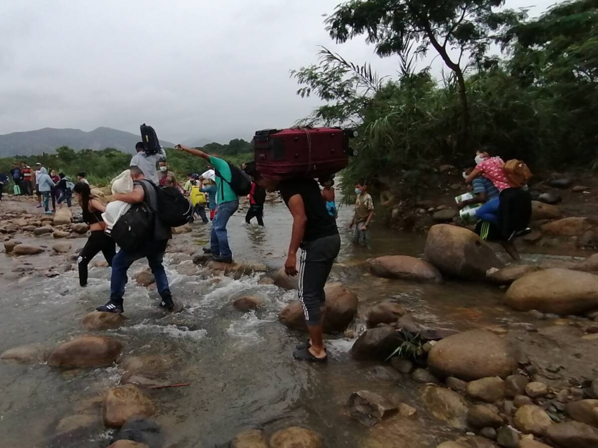 En Cúcuta denuncian paso masivo de venezolanos por trochas
