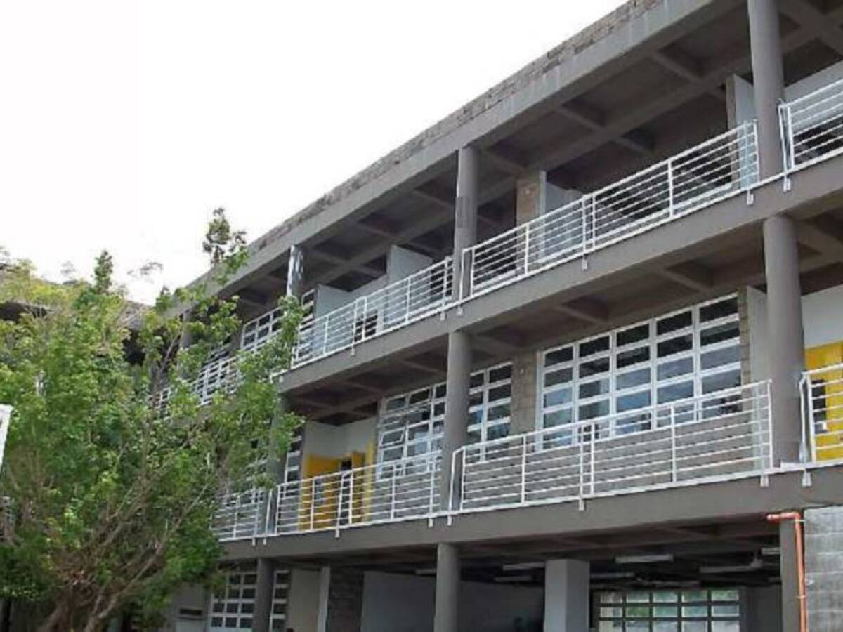 Docentes en Cartagena aseguran que colegios oficiales no están en condiciones