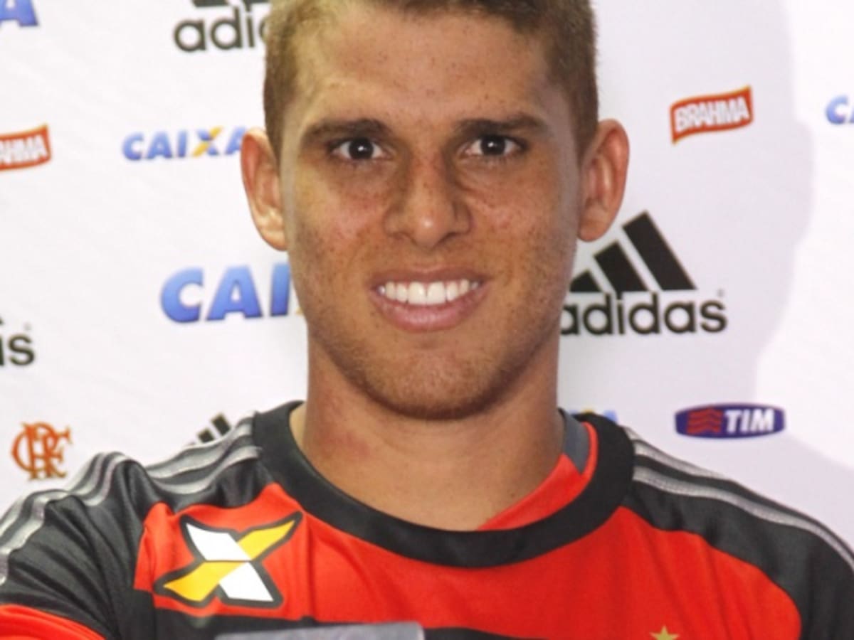 Gustavo Cuéllar fue presentado como nuevo jugador del Flamengo