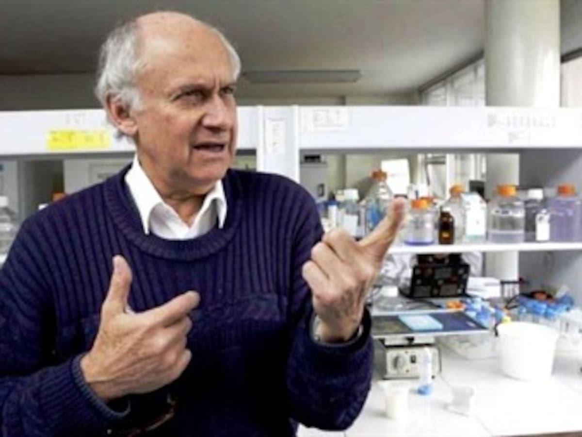 Justicia colombiana prohíbe a Patarroyo usar monos para su vacuna de malaria