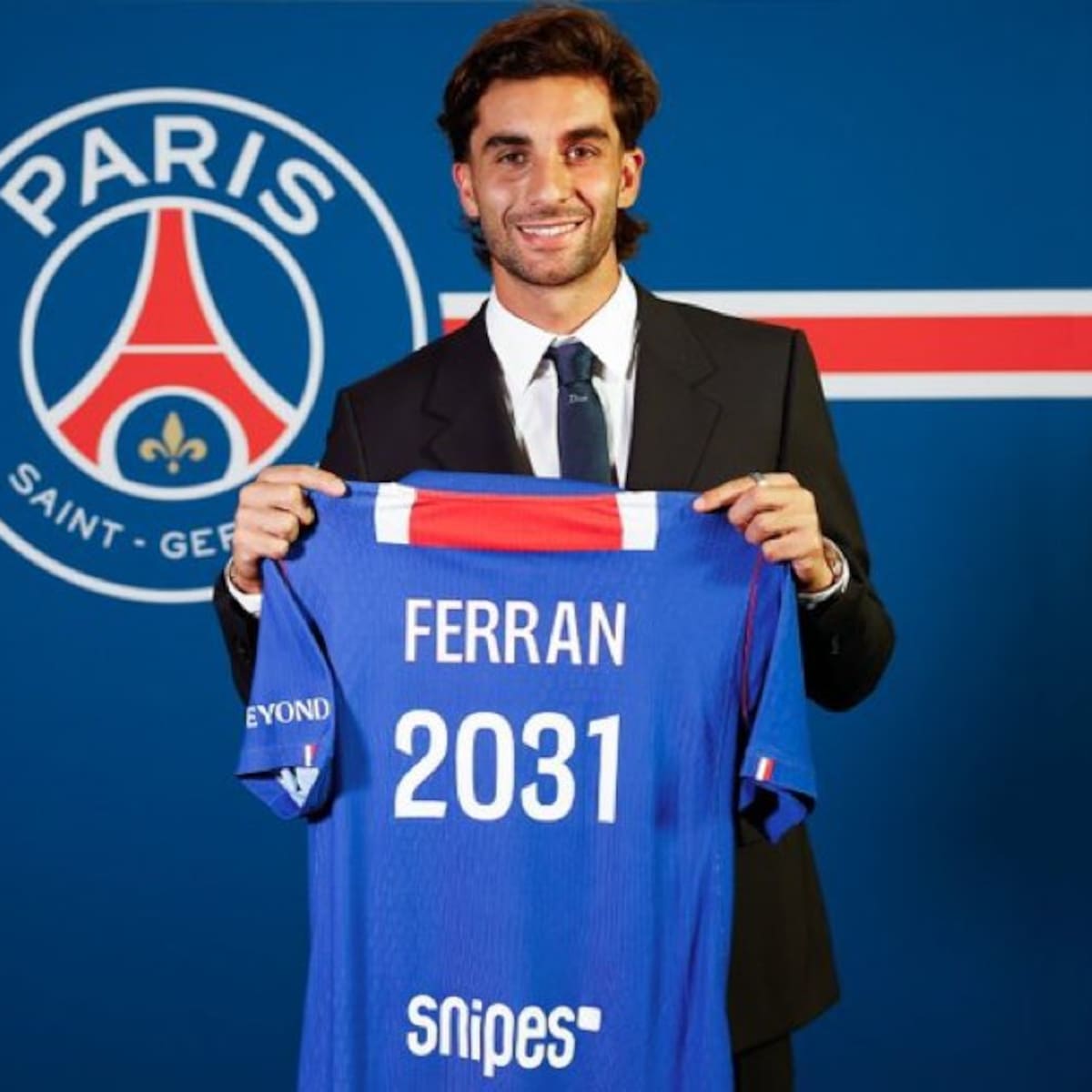 Ferran Torres deja el Barcelona y es nuevo jugador del PSG: Así anunció el club parisino su llegada