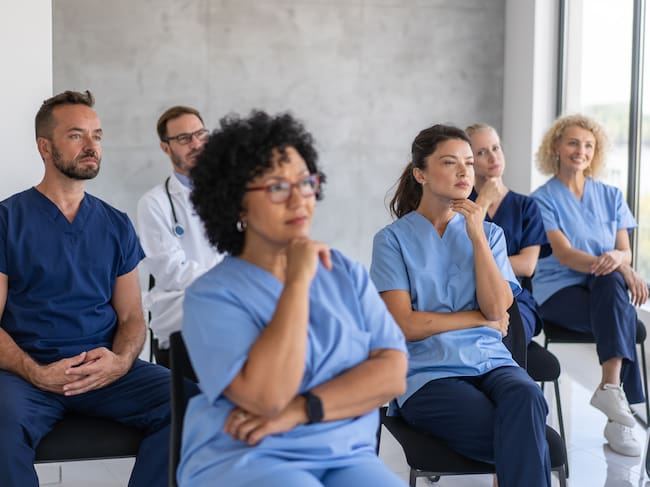 Conozca cuánto demora la formación de un auxiliar de enfermería. Fotos Getty Images